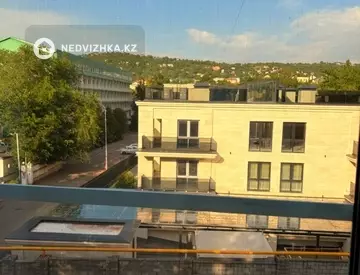 2-комнатная квартира, этаж 4 из 5, 78 м²