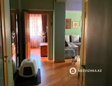 2-комнатная квартира, этаж 4 из 5, 78 м², миниатюра 12