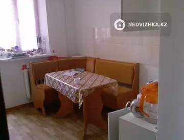 3-комнатная квартира, этаж 3 из 9, 94 м²