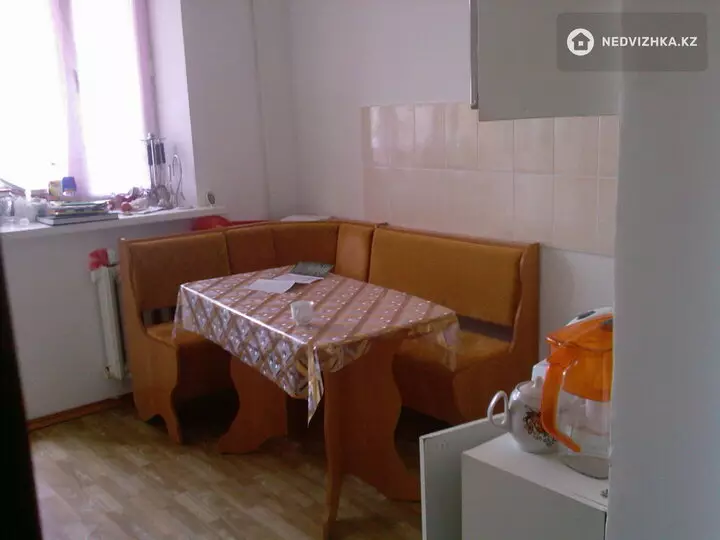 3-комнатная квартира, этаж 3 из 9, 94 м², фотография 2