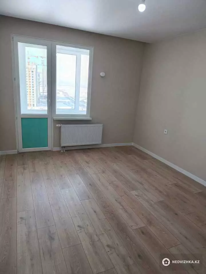 2-комнатная квартира, этаж 8 из 17, 52 м², фотография 2