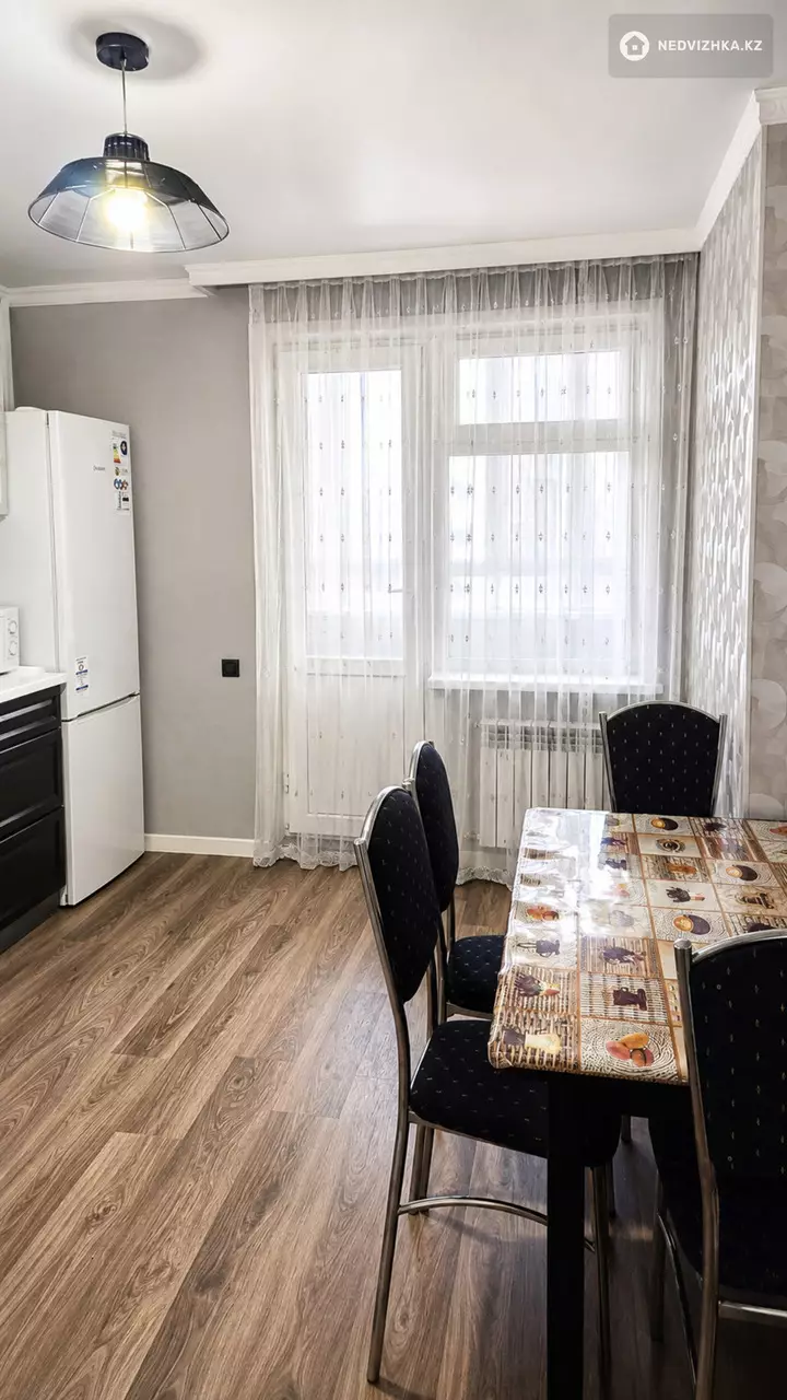 1-комнатная квартира, этаж 8 из 10, 48 м², фотография 3