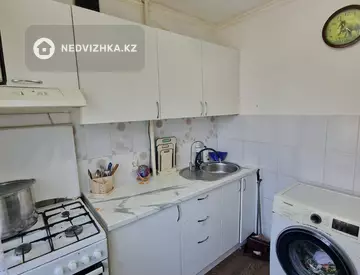 3-комнатная квартира, этаж 3 из 5, 58 м², миниатюра 6