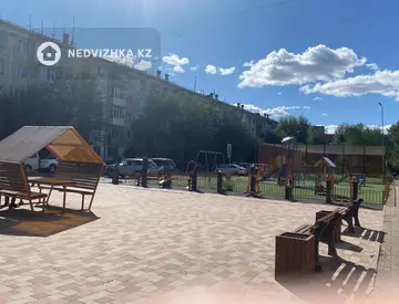 3-комнатная квартира, этаж 3 из 5, 58 м², миниатюра 3