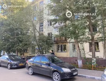 3-комнатная квартира, этаж 3 из 5, 58 м², миниатюра 2