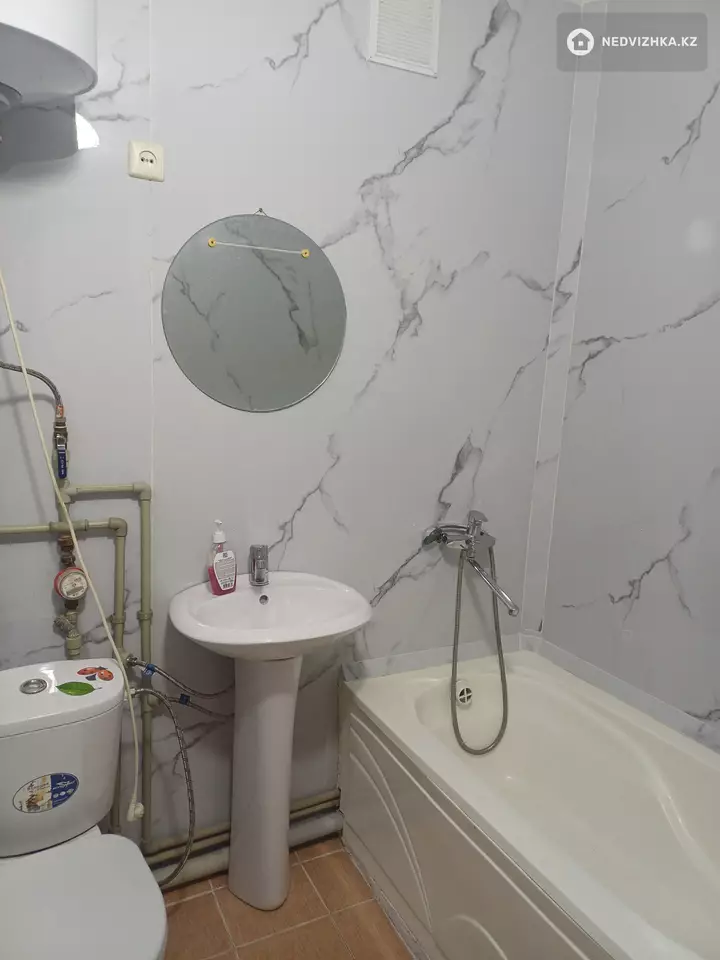 1-комнатная квартира, этаж 3 из 5, 35 м², На длительный срок, фотография 3