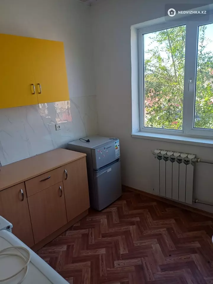 1-комнатная квартира, этаж 3 из 5, 35 м², На длительный срок, фотография 4