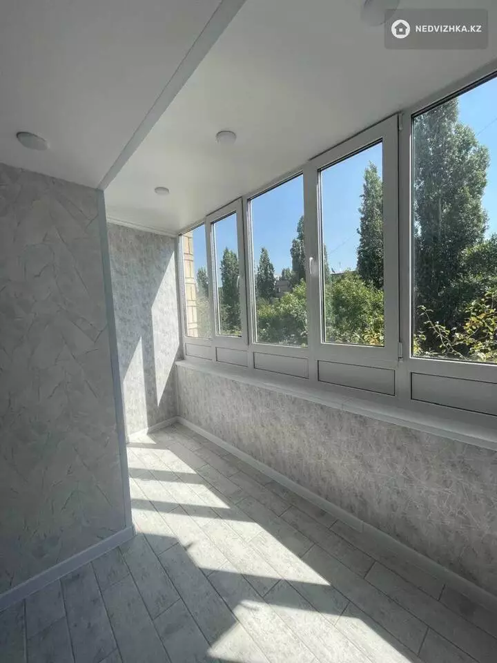 2-комнатная квартира, этаж 3 из 9, 58 м², фотография 4