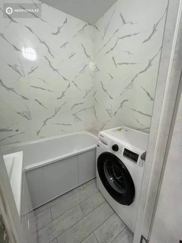 2-комнатная квартира, этаж 3 из 9, 58 м², фотография 5
