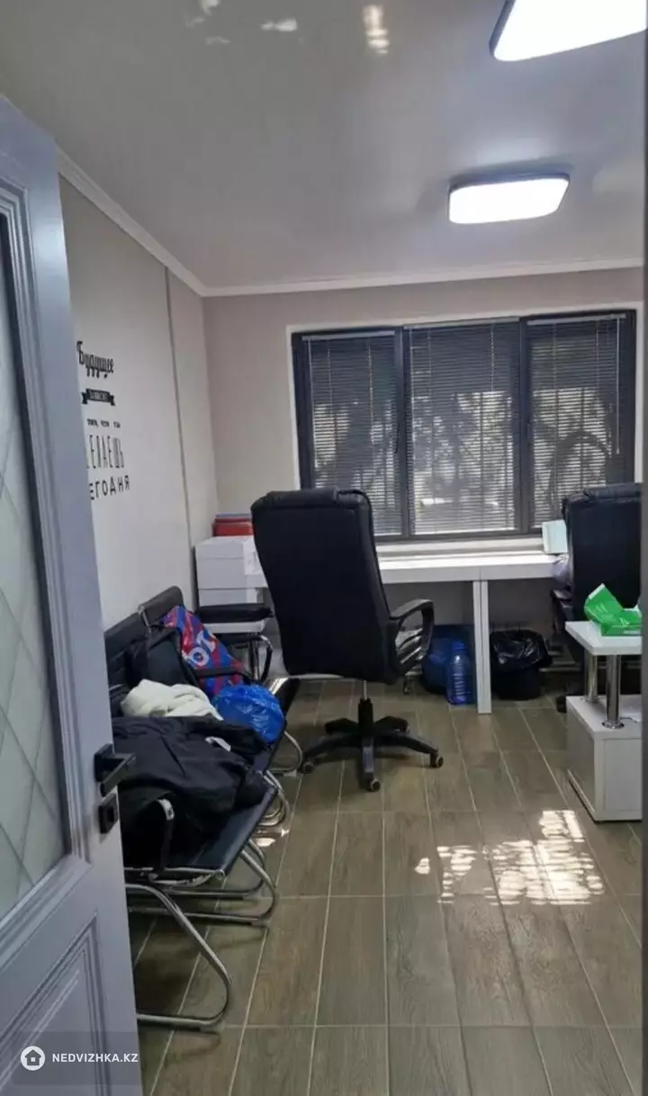 2-комнатная квартира, этаж 1 из 4, 45 м², фотография 3