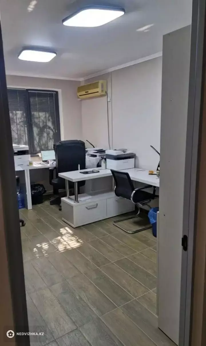 2-комнатная квартира, этаж 1 из 4, 45 м², фотография 4