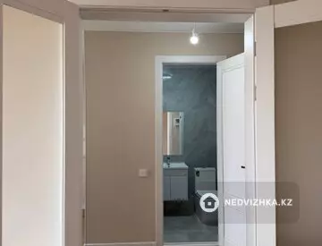 1-комнатная квартира, этаж 8 из 17, 34 м²