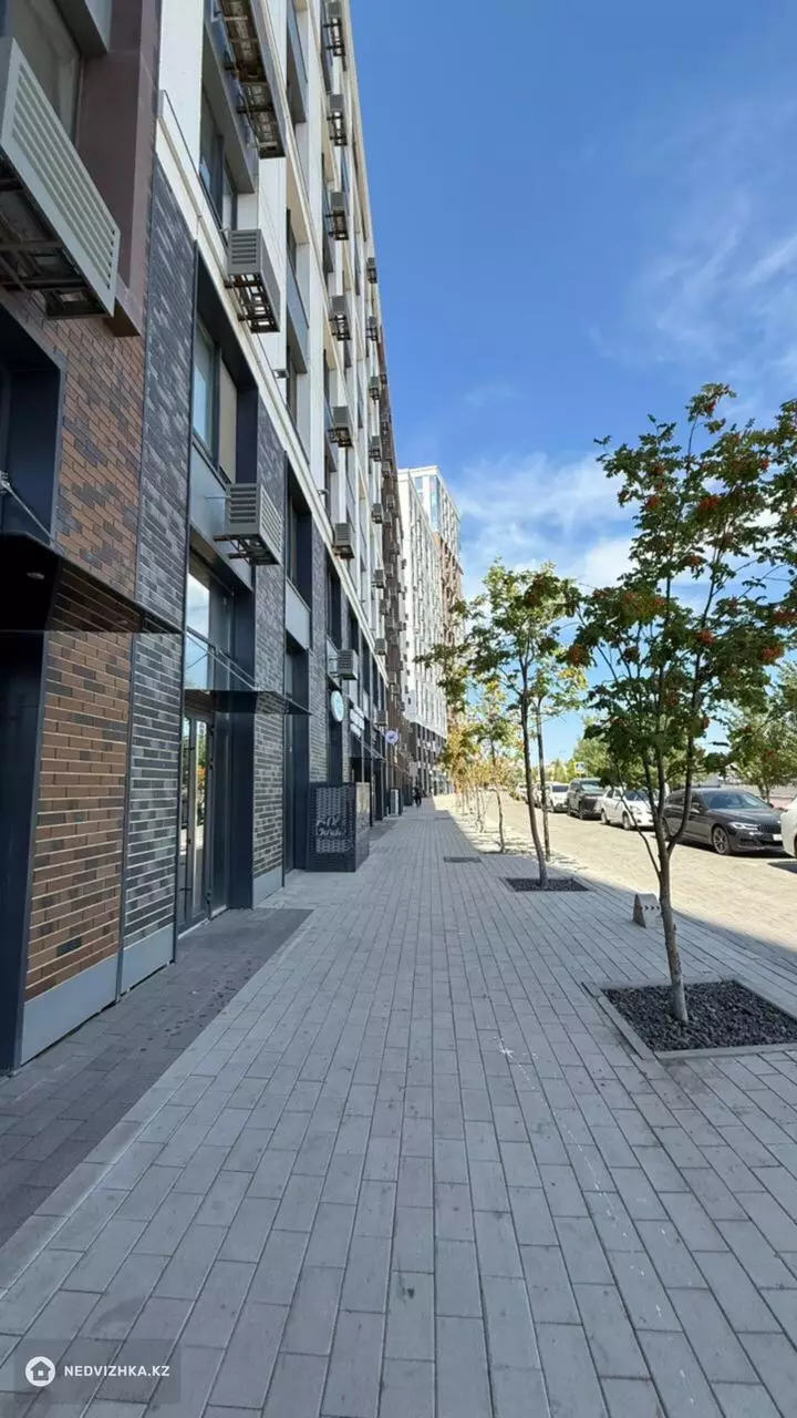 2-комнатная квартира, этаж 3 из 9, 74 м²