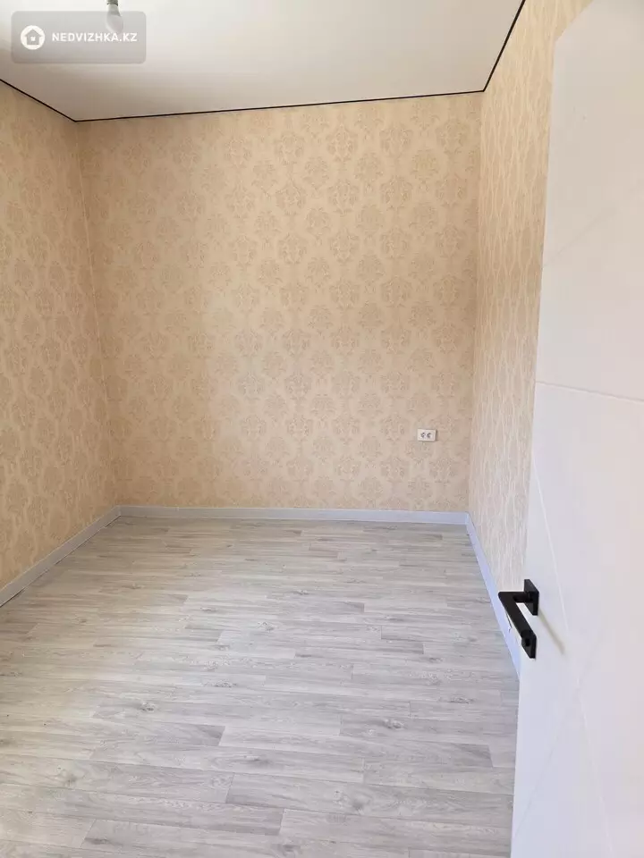 2-комнатная квартира, этаж 1 из 1, 65 м², На длительный срок, фотография 3