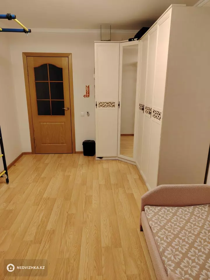 3-комнатная квартира, этаж 4 из 10, 66 м², фотография 5
