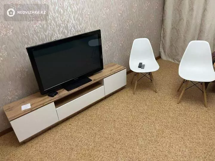 3-комнатная квартира, этаж 8 из 9, 70 м², фотография 2