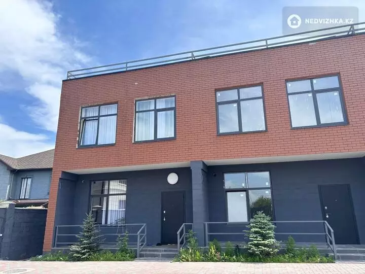 4-комнатная часть дома, 2 соток, 176 м², фотография 3