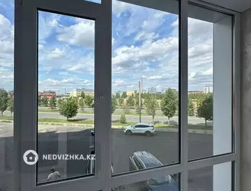 4-комнатная квартира, этаж 2 из 9, 103 м²