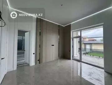 Разная недвижимость, 330 м²