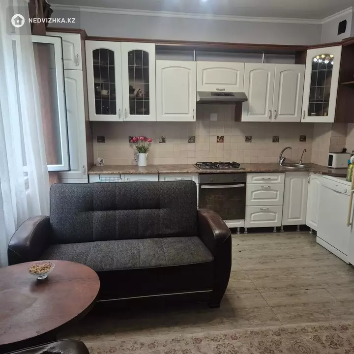 2-комнатная квартира, этаж 1 из 6, 65 м², фотография 3