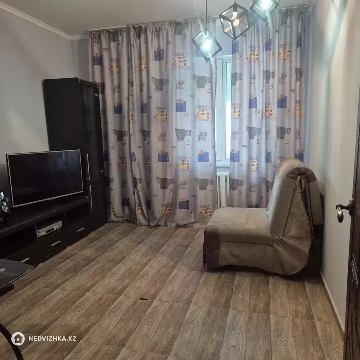 2-комнатная квартира, этаж 1 из 6, 65 м², фотография 5