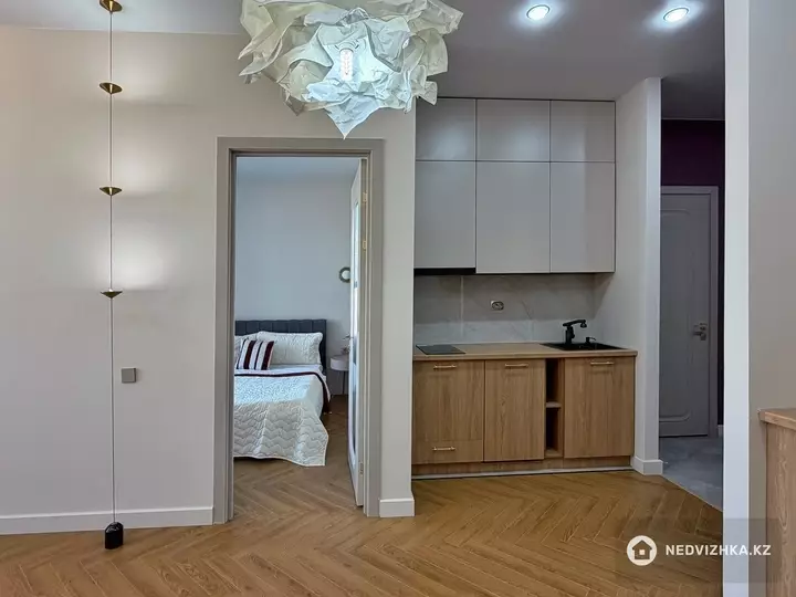 2-комнатная квартира, этаж 12 из 13, 44 м², фотография 4