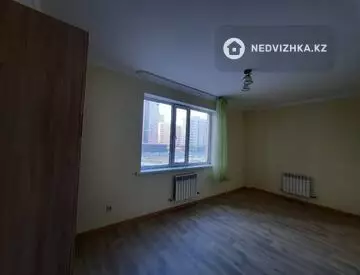 2-комнатная квартира, этаж 3 из 8, 52 м², На длительный срок