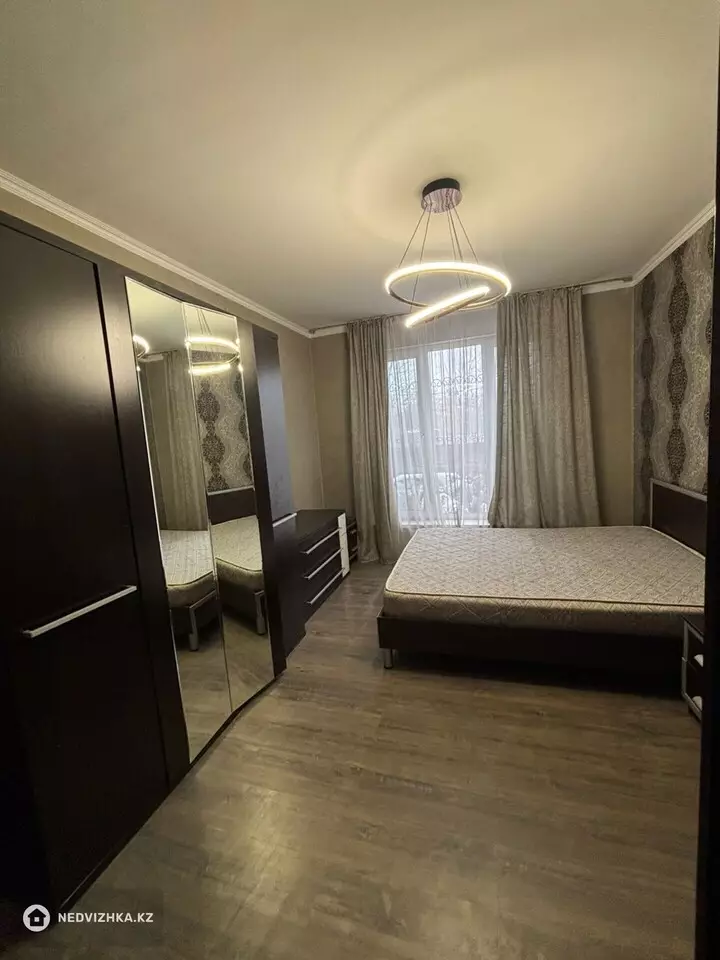 2-комнатная квартира, этаж 1 из 9, 67 м², фотография 3