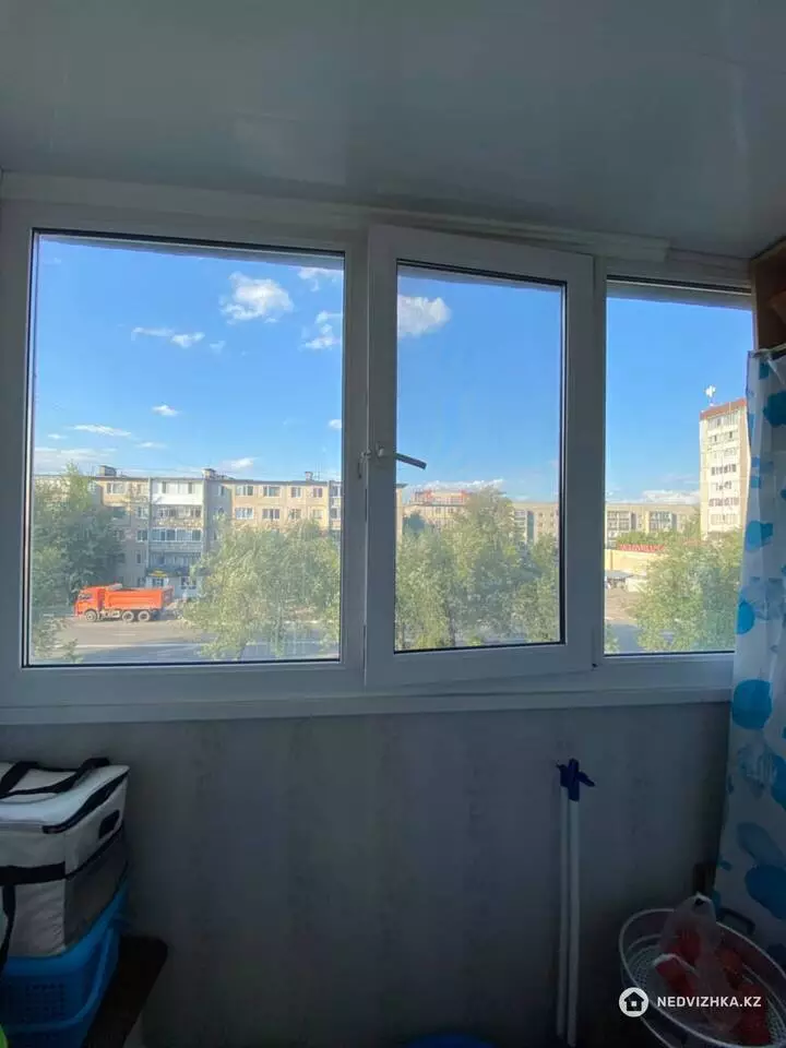 4-комнатная квартира, этаж 3 из 6, 90 м², фотография 5