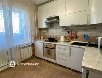 4-комнатная квартира, этаж 3 из 6, 90 м², миниатюра 8