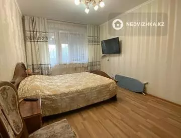 4-комнатная квартира, этаж 3 из 6, 90 м², миниатюра 10