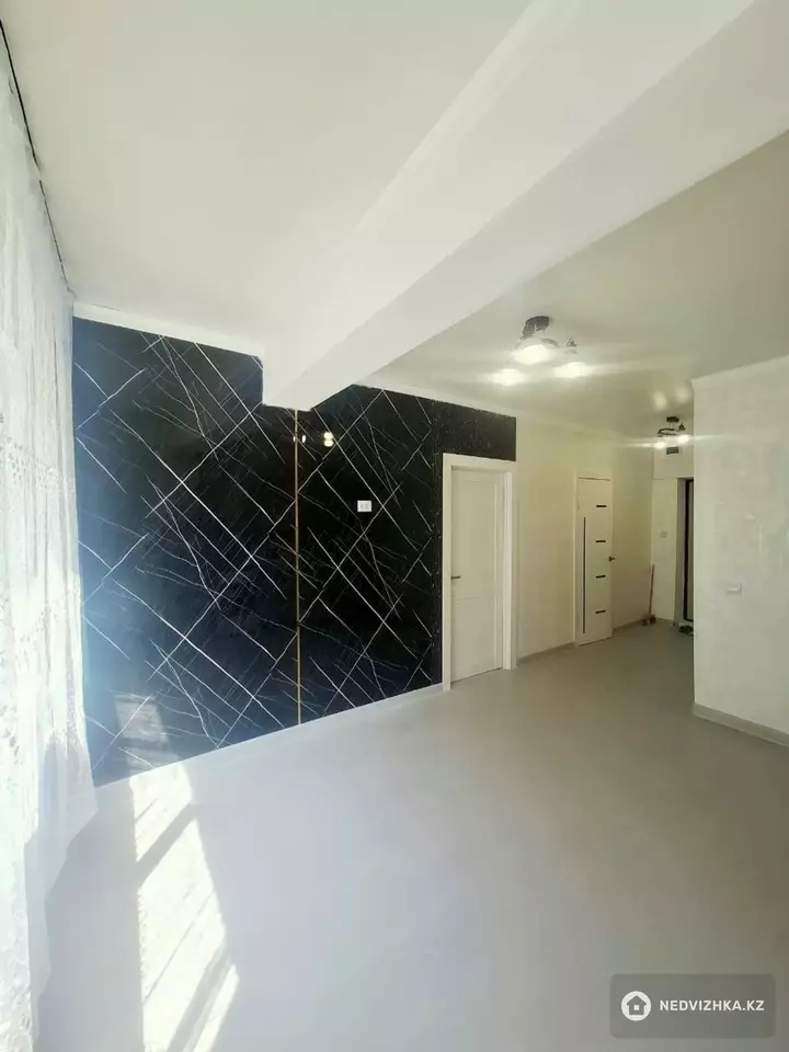 3-комнатная квартира, этаж 2 из 9, 51 м², фотография 2