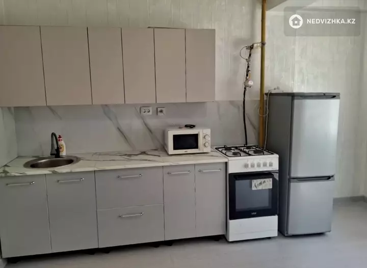 3-комнатная квартира, этаж 2 из 9, 51 м², фотография 5