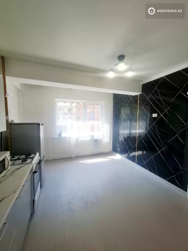 3-комнатная квартира, этаж 2 из 9, 51 м², фотография 3