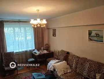 3-комнатная квартира, этаж 1 из 5, 70 м²