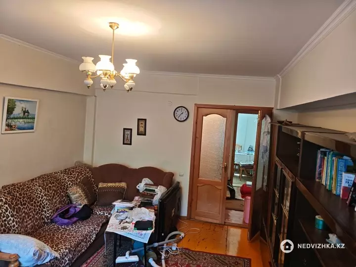 3-комнатная квартира, этаж 1 из 5, 70 м², фотография 3