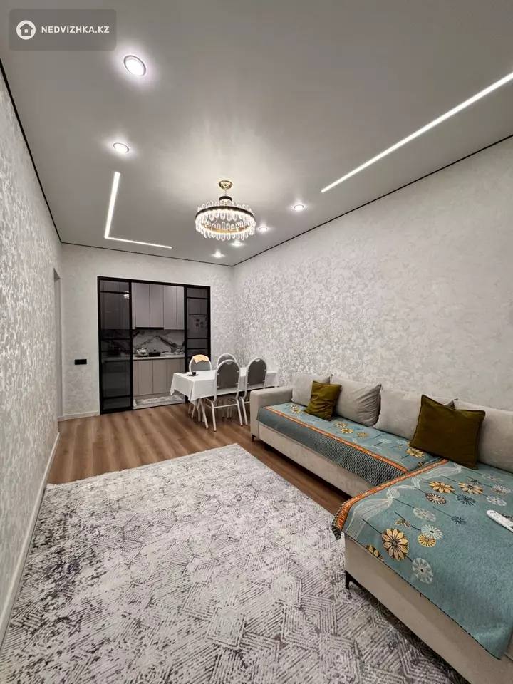 2-комнатная квартира, этаж 14 из 20, 42 м², фотография 2