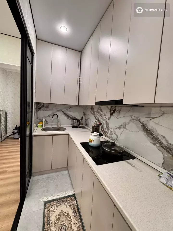 2-комнатная квартира, этаж 14 из 20, 42 м², фотография 5