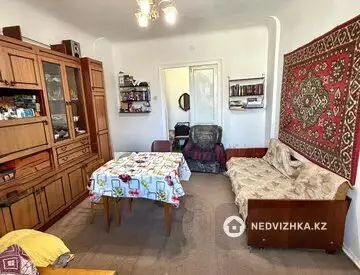 2-комнатная квартира, этаж 2 из 4, 52 м²