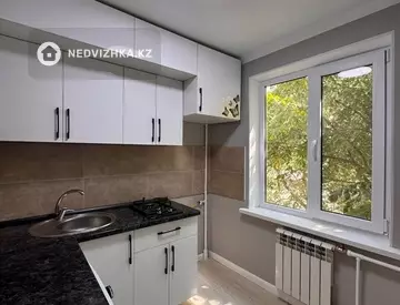 1-комнатная квартира, этаж 4 из 5, 32 м²