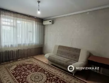 2-комнатная квартира, этаж 3 из 5, 42 м²