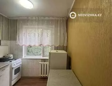 2-комнатная квартира, этаж 4 из 4, 44 м², миниатюра 2