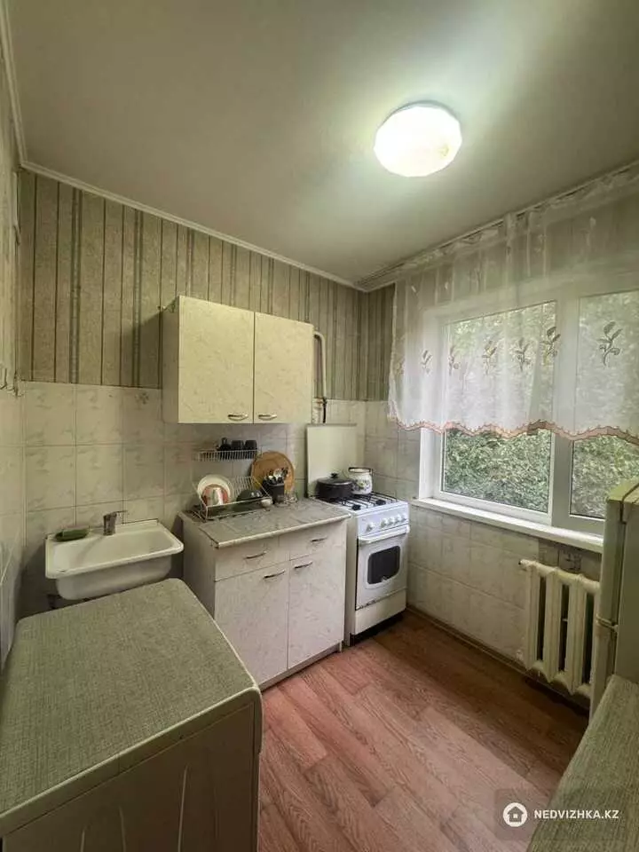 2-комнатная квартира, этаж 4 из 4, 44 м²