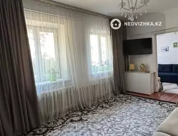 3-комнатная квартира, этаж 1 из 4, 60 м²