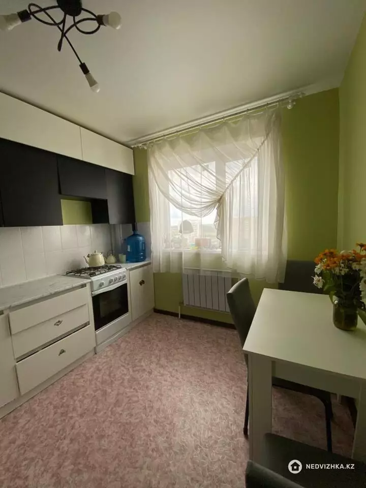 2-комнатная квартира, этаж 9 из 9, 58 м², фотография 2