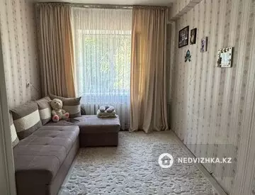 3-комнатная квартира, этаж 1 из 4, 60 м²