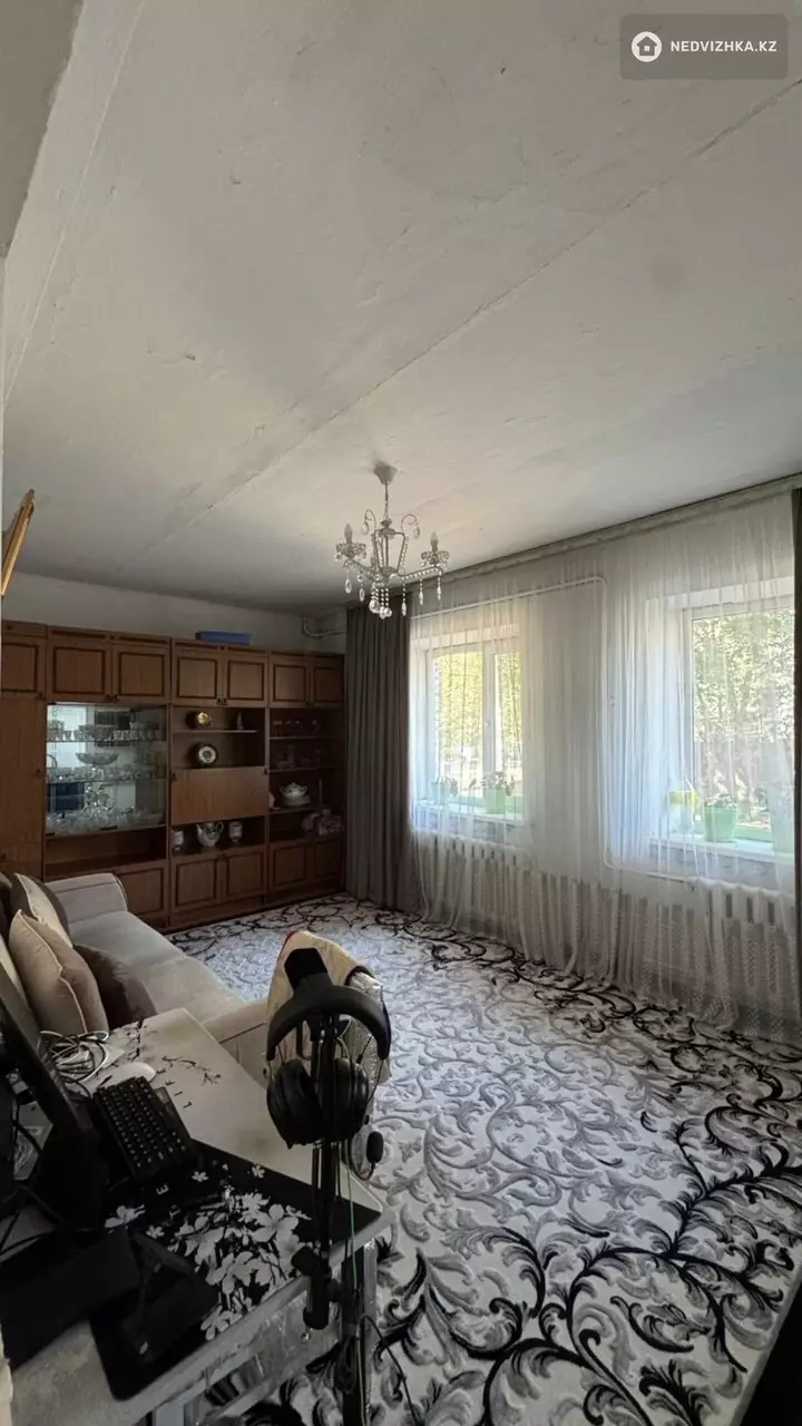 3-комнатная квартира, этаж 1 из 4, 60 м², 2-фотосурет