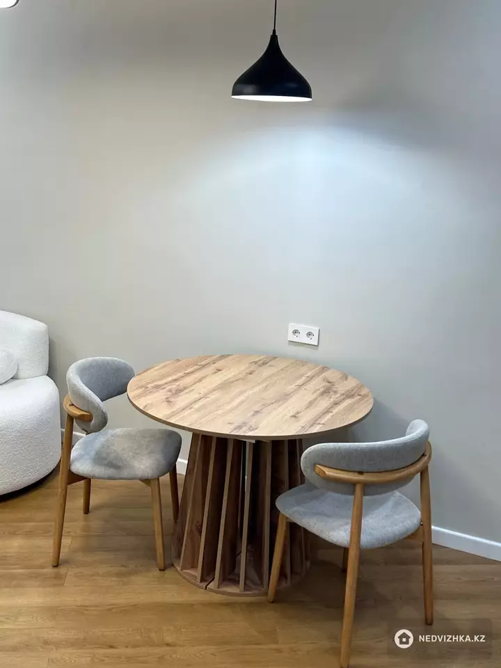 2-комнатная квартира, этаж 4 из 5, 32 м², фотография 3