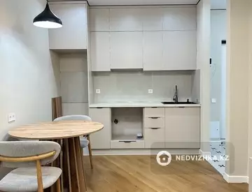 2-комнатная квартира, этаж 4 из 5, 32 м²