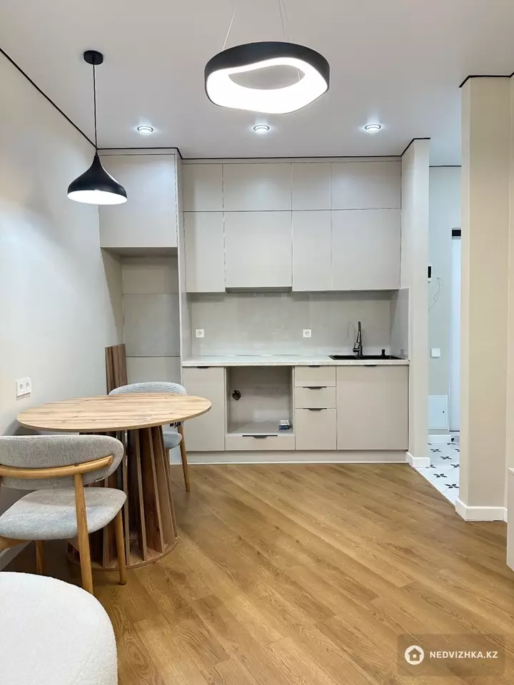 2-комнатная квартира, этаж 4 из 5, 32 м², фотография 4